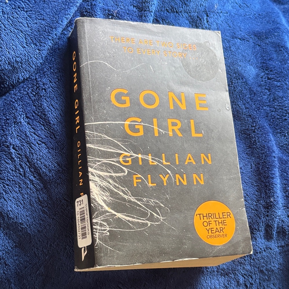 Gone Girl by Gillian Flynn Book